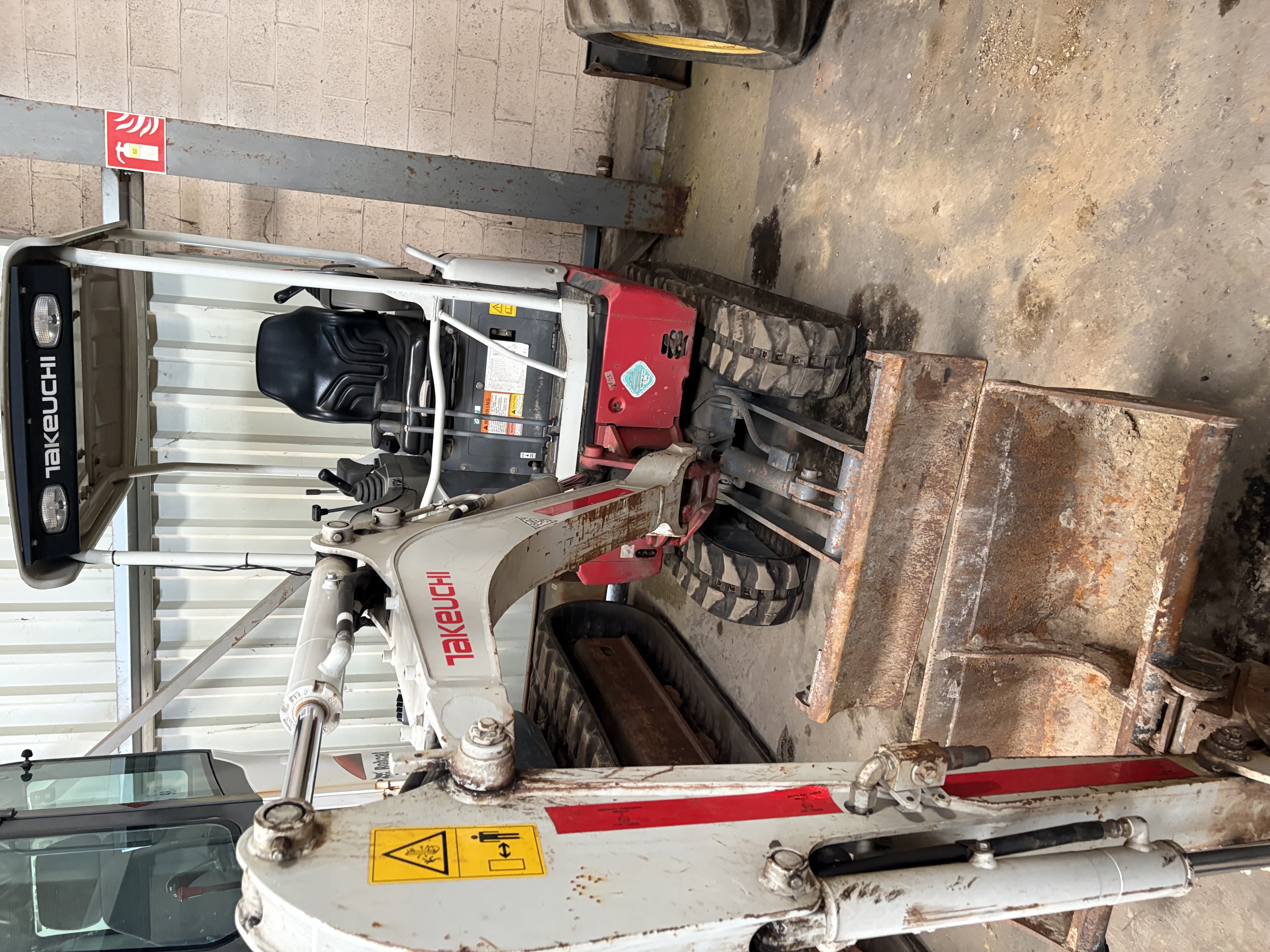 Takeuchi TB217R